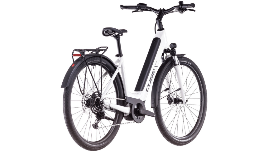 Vélo de Voyage Électrique Cube Touring Hybrid One 625 Easy Entry Shimano Cues 2025 Vélo de Voyage Électrique Cube Touring Hybrid One 625 Easy Entry Shimano Cues 2025