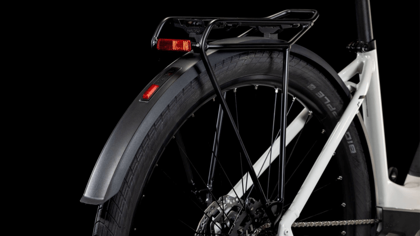 Vélo de Voyage Électrique Cube Touring Hybrid One 625 Easy Entry Shimano Cues 2025 Vélo de Voyage Électrique Cube Touring Hybrid One 625 Easy Entry Shimano Cues 2025