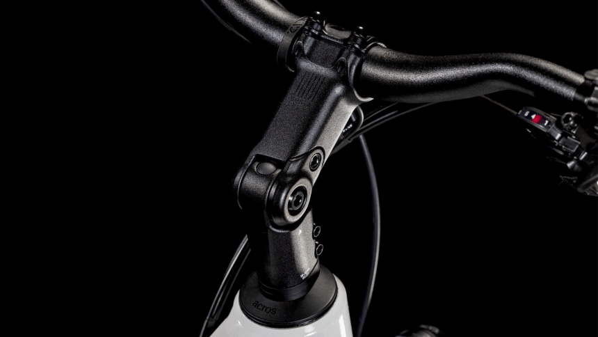 Vélo de Voyage Électrique Cube Touring Hybrid One 625 Trapeze Shimano Cues 2025 Vélo de Voyage Électrique Cube Touring Hybrid One 625 Trapeze Shimano Cues 2025